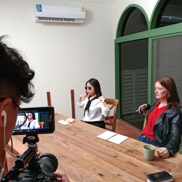 Clare actually wrote her scene herself. A fine comedy skit about an a job interview gone wrong.
 #actingforfilm #intensi…