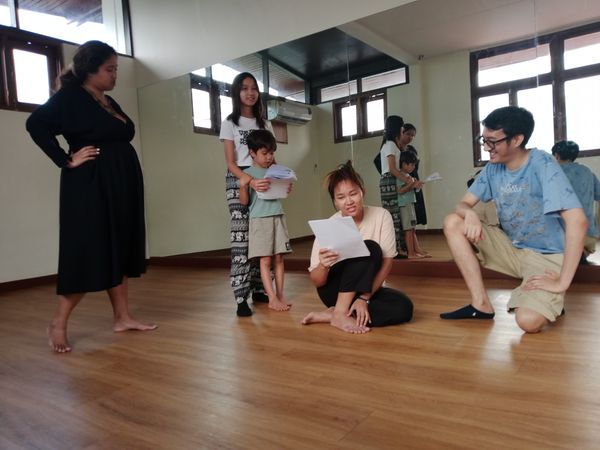 Rehearsing for our New Musical Somewhere Over the Rainbow a cooperation between MasterClass Studio an FireFly Forest Sch…
